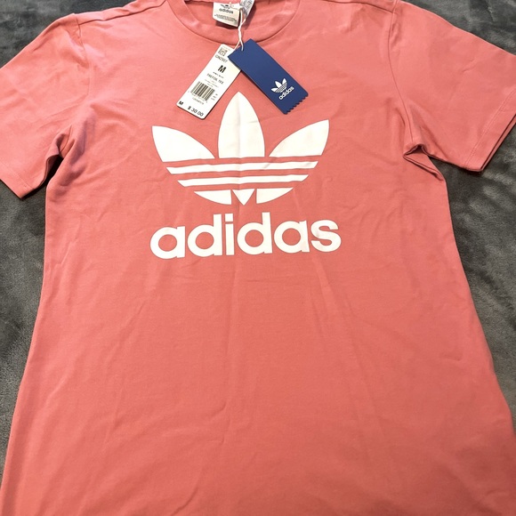 Adidas T-shirt - Picture 1 of 2